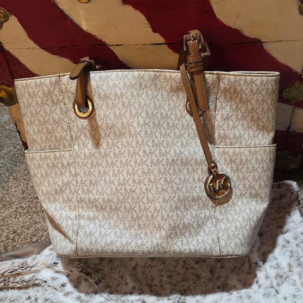 Michael Kors Jet Set Logo Print Tote